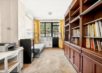 Cabina armadio - Loft VIA ZAROLI
 
75, Legnano - photo 14