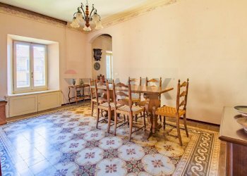 Sala da pranzo - Casa semi indipendente Piazza Cacciami
3, Grignasco - foto 2