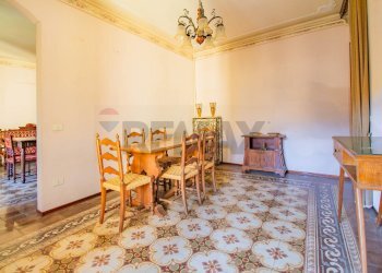 Sala da pranzo - Casa semi indipendente Piazza Cacciami
3, Grignasco - foto 5