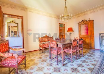 Sala da pranzo - Casa semi indipendente Piazza Cacciami
3, Grignasco - foto 9