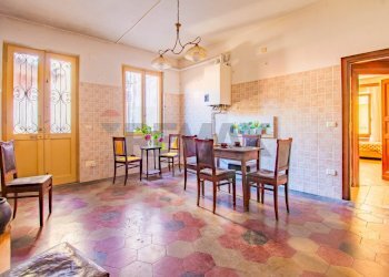 Sala da pranzo - Casa semi indipendente Piazza Cacciami
3, Grignasco - foto 19