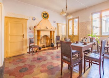 Sala da pranzo - Casa semi indipendente Piazza Cacciami
3, Grignasco - foto 21