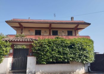 Casa all\'aperto - Casa semi indipendente via Aldo Moro
snc, Spigno Saturnia - foto 1