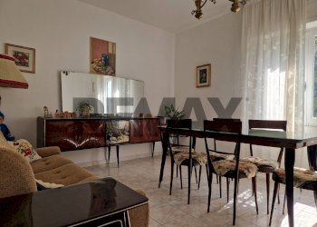 Sala da pranzo - Semi-detached Villa VIA SERGIO DE VITIS M.O.
 
7, Lettopalena - photo 42