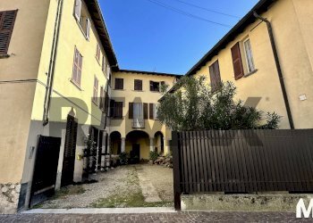 Edificio all\'aperto - Three-room apartment via chiesa
6, Canzo - photo 12