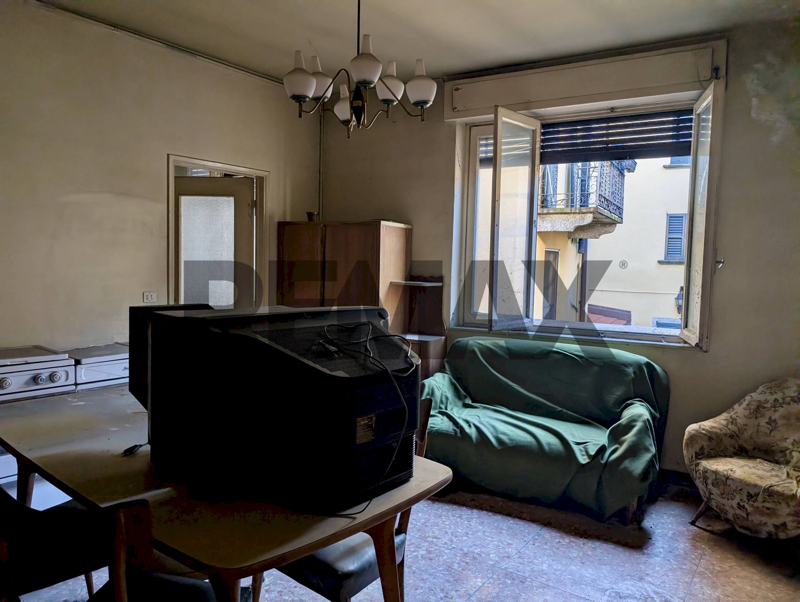 Soggiorno - Two-room apartment via della chiesa
6, Canzo - photo 3