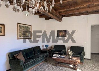 Soggiorno - Three-room apartment via della Chiesa
6, Canzo - photo 6