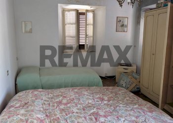 Camera / camera da letto - Three-room apartment via della Chiesa
6, Canzo - photo 12