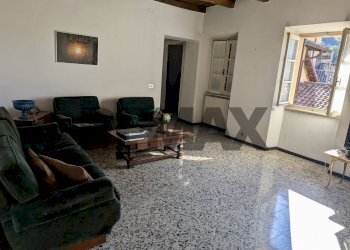 Soggiorno - Three-room apartment via della Chiesa
6, Canzo - photo 18