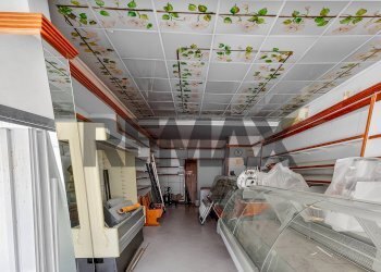 Parcheggio - Negozio VIA DANTE
 
3-5, Trezzano Rosa - foto 1