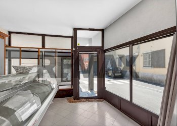 Ricezione / Lobby - Negozio VIA DANTE
 
3-5, Trezzano Rosa - foto 5
