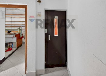Hall / corridoio - Independent house Via Dante
3-5, Trezzano Rosa - photo 17