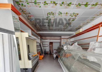 UNITA\' 2 - NEGOZIO - Independent house Via Dante
3-5, Trezzano Rosa - photo 29