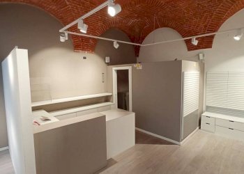 Interno non residenziale - Negozio viale Achille Marazza, 4, Borgomanero - foto 12