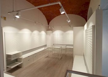Interno non residenziale - Negozio viale Achille Marazza, 4, Borgomanero - foto 17