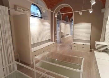 Interno non residenziale - Negozio viale Achille Marazza, 4, Borgomanero - foto 21
