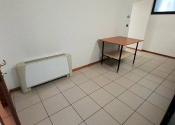 Cantina - Negozio viale Achille Marazza, 4, Borgomanero - foto 34