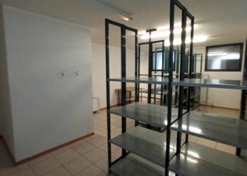 Interno palazzo - Negozio viale Achille Marazza, 4, Borgomanero - foto 35