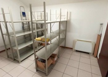 Magazzino - Negozio viale Achille Marazza, 4, Borgomanero - foto 37