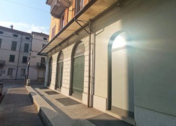 Zona - Negozio viale Achille Marazza, 4, Borgomanero - foto 48