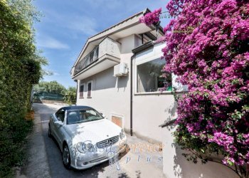 Facciata - Villa viale 1 Maggio, Marino - photo 42