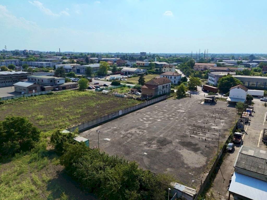 Vista - Magazzino strada Provinciale Castelnuovo Scrivia, Tortona - foto 2