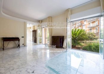 Salone - Appartamento via Alessandro Varaldo, Genova (zona Quarto) - foto 5