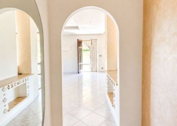 Corridoio - Four-room apartment via Saluzzo, 5, Casalgrasso - photo 10