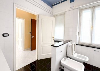 Bagno - Four-room apartment via Saluzzo, 5, Casalgrasso - photo 18