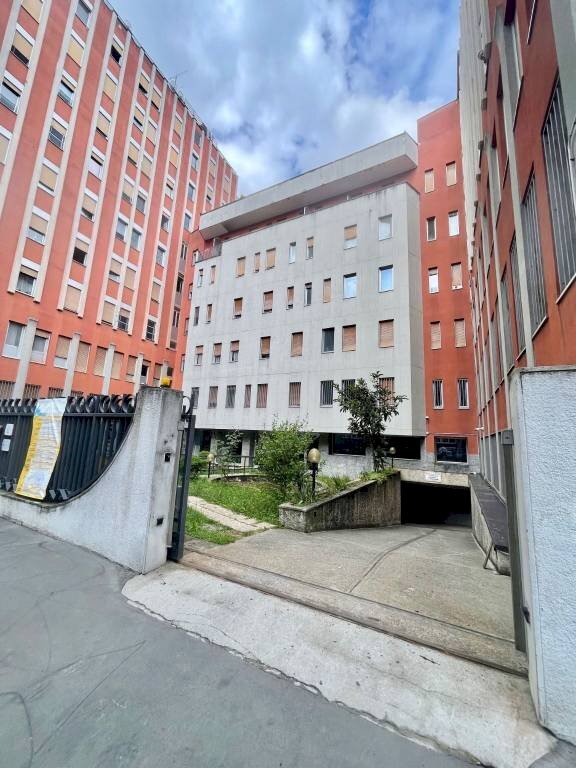 Cortile interno - Appartamento via Attilio Momigliano, 2, Milano - foto 1