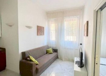 Camera da letto - Two-room apartment Milano - photo 13