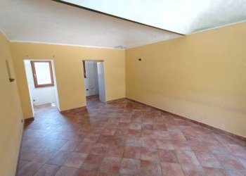 Interno non residenziale - Negozio via Mellana, 6, Cuneo (zona Donatello) - foto 6