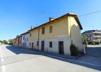 Facciata - Negozio via Mellana, 6, Cuneo (zona Donatello) - foto 12