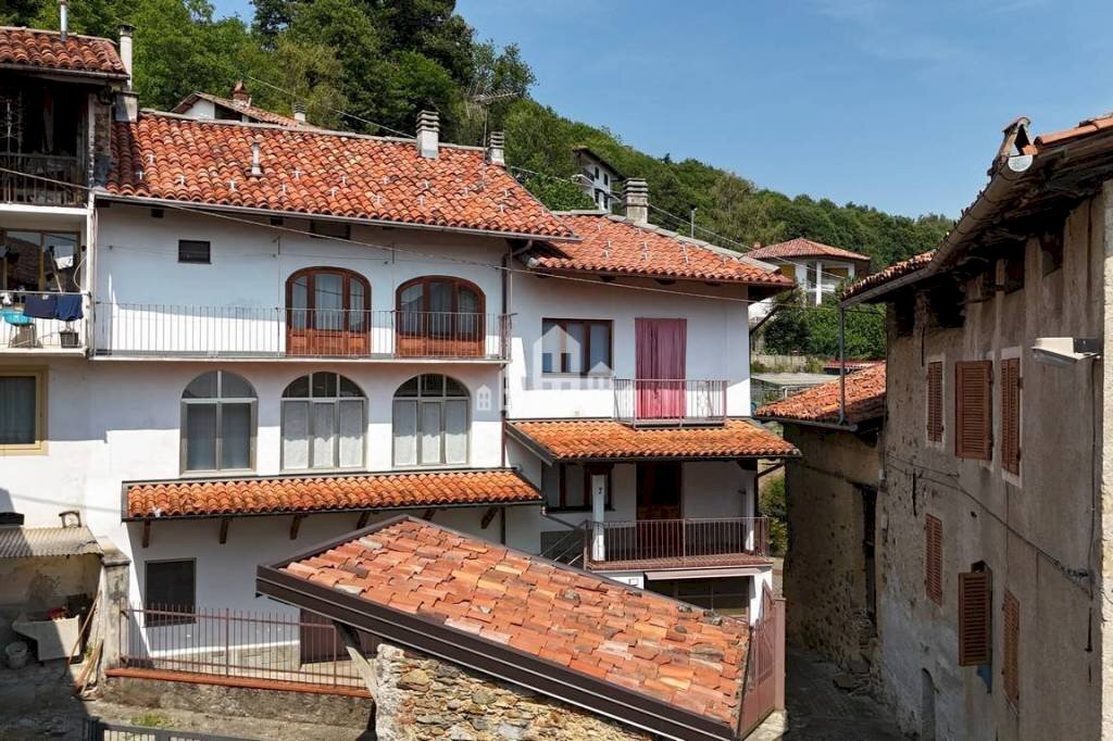 Facciata - Independent house via San Carlo, 17, Val di Chy - photo 1