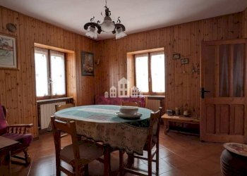 Salone - Independent house via San Carlo, 17, Val di Chy - photo 19