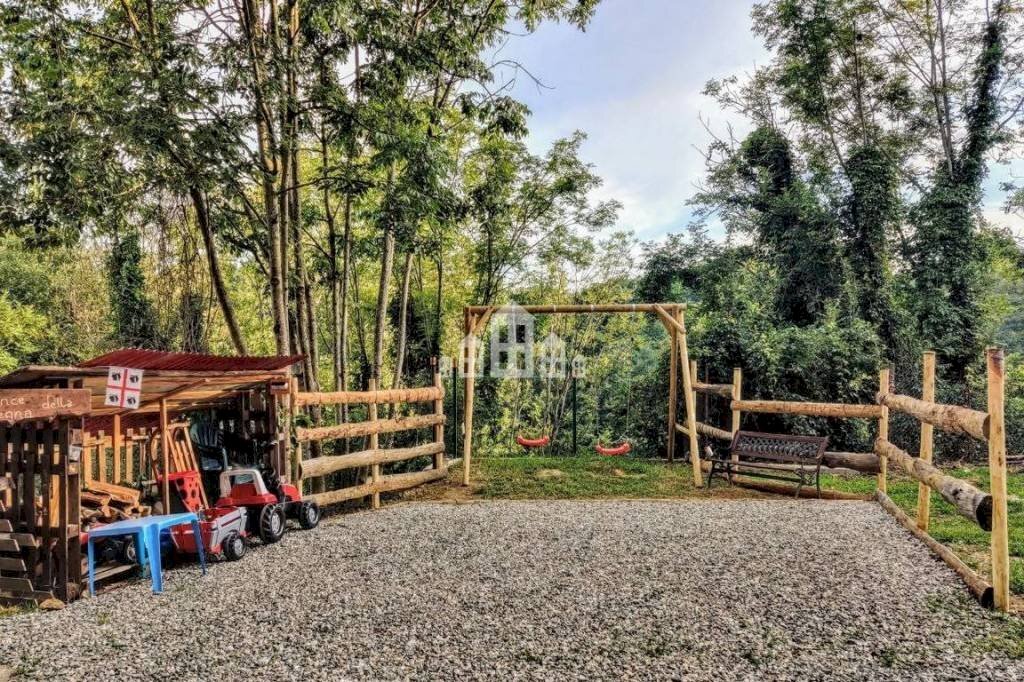 Giardino - Independent house Frazione Preparetto, case Benasso, Castellamonte - photo 3