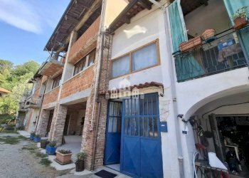 Facciata - Independent house Frazione Preparetto, case Benasso, Castellamonte - photo 5