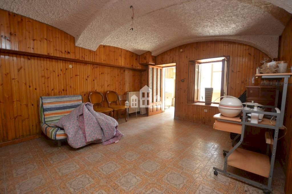 Camera da letto - Casa indipendente via Goglio, 23, Castellamonte - foto 3