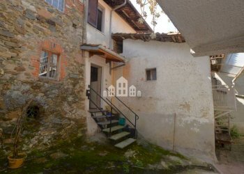 Facciata - Casa indipendente via Goglio, 23, Castellamonte - foto 24