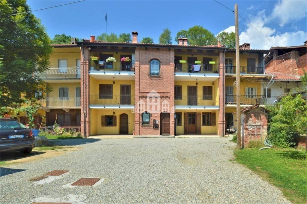 Facciata - Appartamento Frazione preparetto, 129, Castellamonte - foto 1