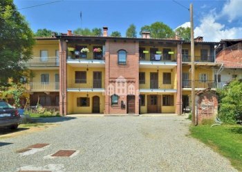 Facciata - Appartamento Frazione preparetto, 129, Castellamonte - foto 1