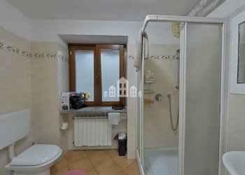 Bagno - Appartamento Frazione preparetto, 129, Castellamonte - foto 27
