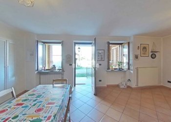 Salone - Appartamento Frazione preparetto, 129, Castellamonte - foto 32
