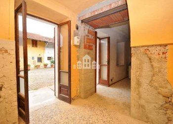 Interno palazzo - Casa indipendente via Dell' Orco, 10, Rivarolo Canavese - foto 7