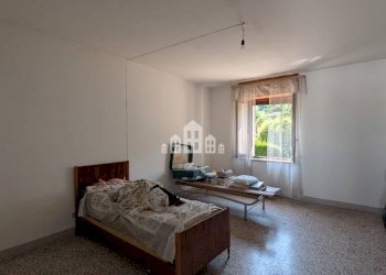 Camera da letto - Casa indipendente via Conte Michele Cagnis, 45, Lessolo - foto 31
