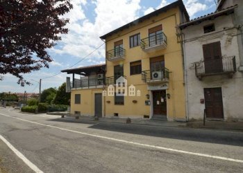 Facciata - Negozio via ROMA, 5, San Martino Canavese - foto 5
