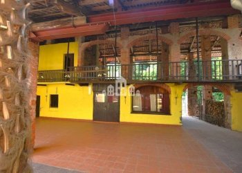 Facciata - Negozio via ROMA, 5, San Martino Canavese - foto 28