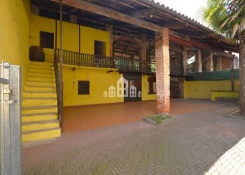 Facciata - Negozio via ROMA, 5, San Martino Canavese - foto 31