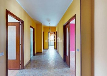 Corridoio - Apartment via Verdi, 15, Strambino - photo 6