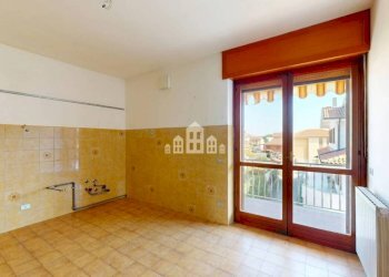 Cucina - Apartment via Verdi, 15, Strambino - photo 8